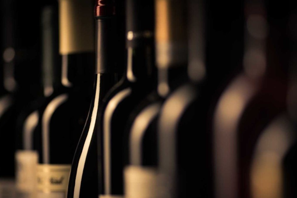 Garrafa de Vinho: Tamanho  Documento?